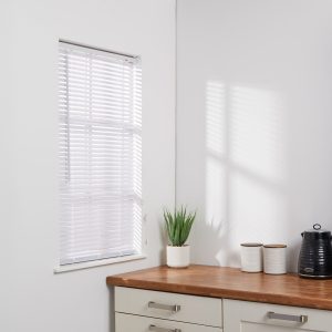 PVC White Wood Effect Venetian Blind - White / 180cm